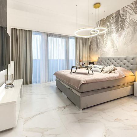 Hanza Tower Apartment No. 524 - Swimming Pool, Jacuzzi, Balcony シュチェチン エクステリア 写真
