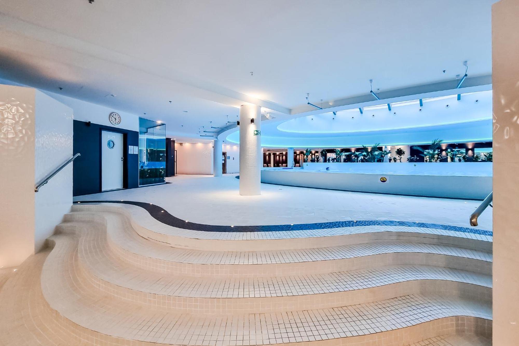 Hanza Tower Apartment No. 524 - Swimming Pool, Jacuzzi, Balcony シュチェチン エクステリア 写真