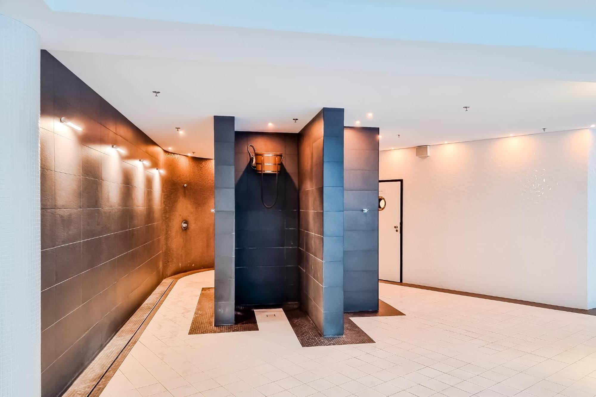 Hanza Tower Apartment No. 524 - Swimming Pool, Jacuzzi, Balcony シュチェチン エクステリア 写真